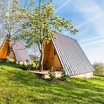 Luxuszelt Glamping Brundo - Tents And With Sauna & Jacuzzi *