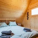 Glamping Brundo - Tents And With Sauna & Jacuzzi Kostel