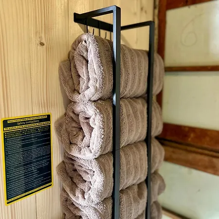 Glamping Brundo - Tents And With Sauna & Jacuzzi Lüks kamp alanı *