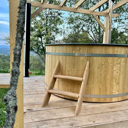 Lüks kamp alanı Glamping Brundo - Tents And With Sauna & Jacuzzi *