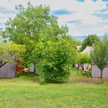 Glamping Brundo - Tents And With Sauna & Jacuzzi Lüks kamp alanı *