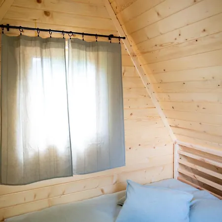 Lüks kamp alanı Glamping Brundo - Tents And With Sauna & Jacuzzi *