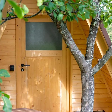 Glamping Brundo - Tents And With Sauna & Jacuzzi Lüks kamp alanı *