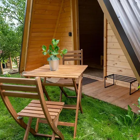 Glamping Brundo - Tents And With Sauna & Jacuzzi Lüks kamp alanı