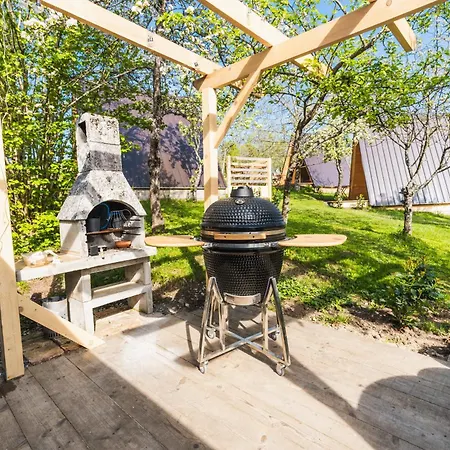 Glamping Brundo - Tents And With Sauna & Jacuzzi * Kostel
