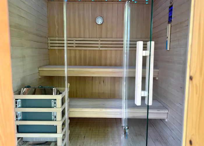 Glamping Brundo - Tents And With Sauna & Jacuzzi 豪华帐篷 *