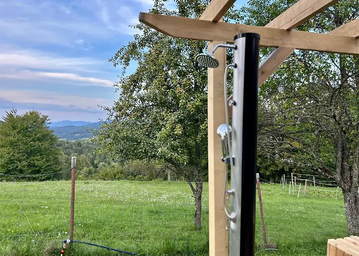 Lüks kamp alanı Glamping Brundo - Tents And With Sauna & Jacuzzi Kostel