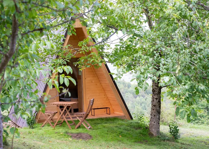 Glamping Brundo - Tents And With Sauna & Jacuzzi 豪华帐篷 Kostel