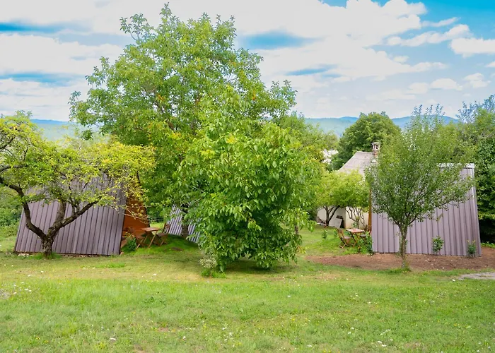 Glamping Brundo - Tents And With Sauna & Jacuzzi Lüks kamp alanı *