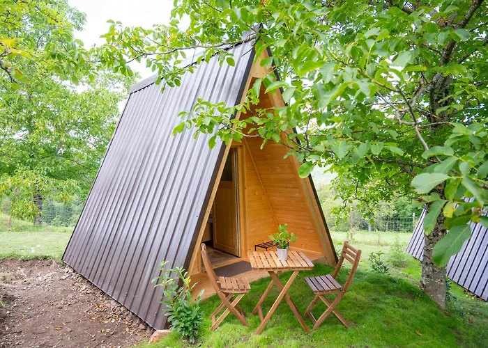 Glamping Brundo - Tents And With Sauna & Jacuzzi Lüks kamp alanı Kostel