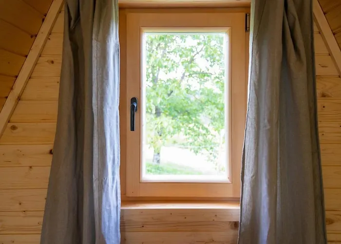 Lüks kamp alanı Glamping Brundo - Tents And With Sauna & Jacuzzi Kostel