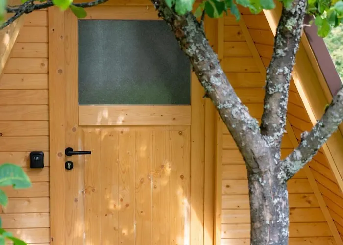 Glamping Brundo - Tents And With Sauna & Jacuzzi Lüks kamp alanı *