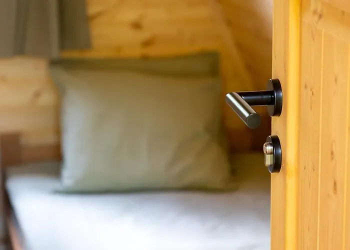 Lüks kamp alanı Glamping Brundo - Tents And With Sauna & Jacuzzi *