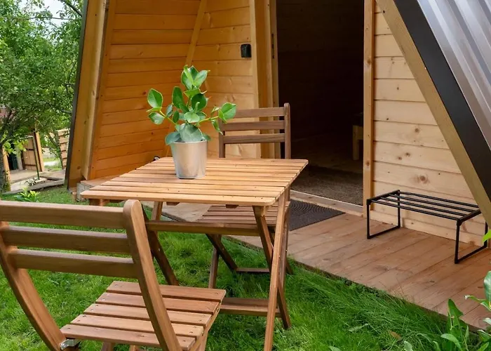 Glamping Brundo - Tents And With Sauna & Jacuzzi Lüks kamp alanı